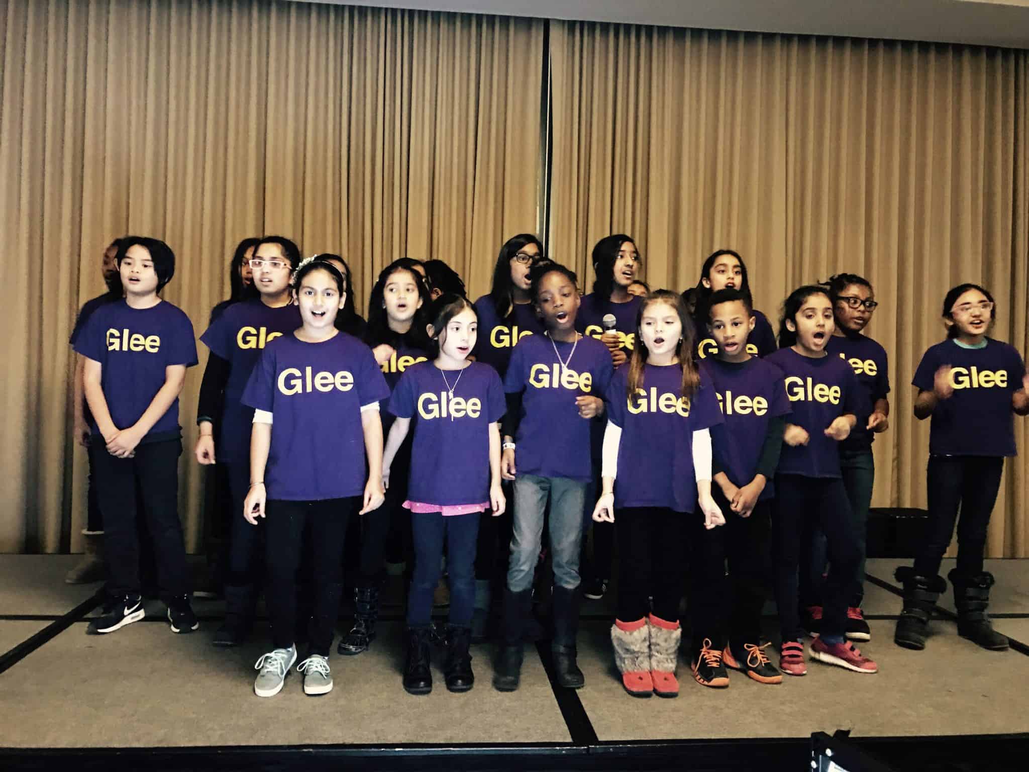 Thorndale PS Glee Club performs as PES2017